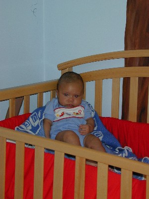 Bryson au coin de son lit